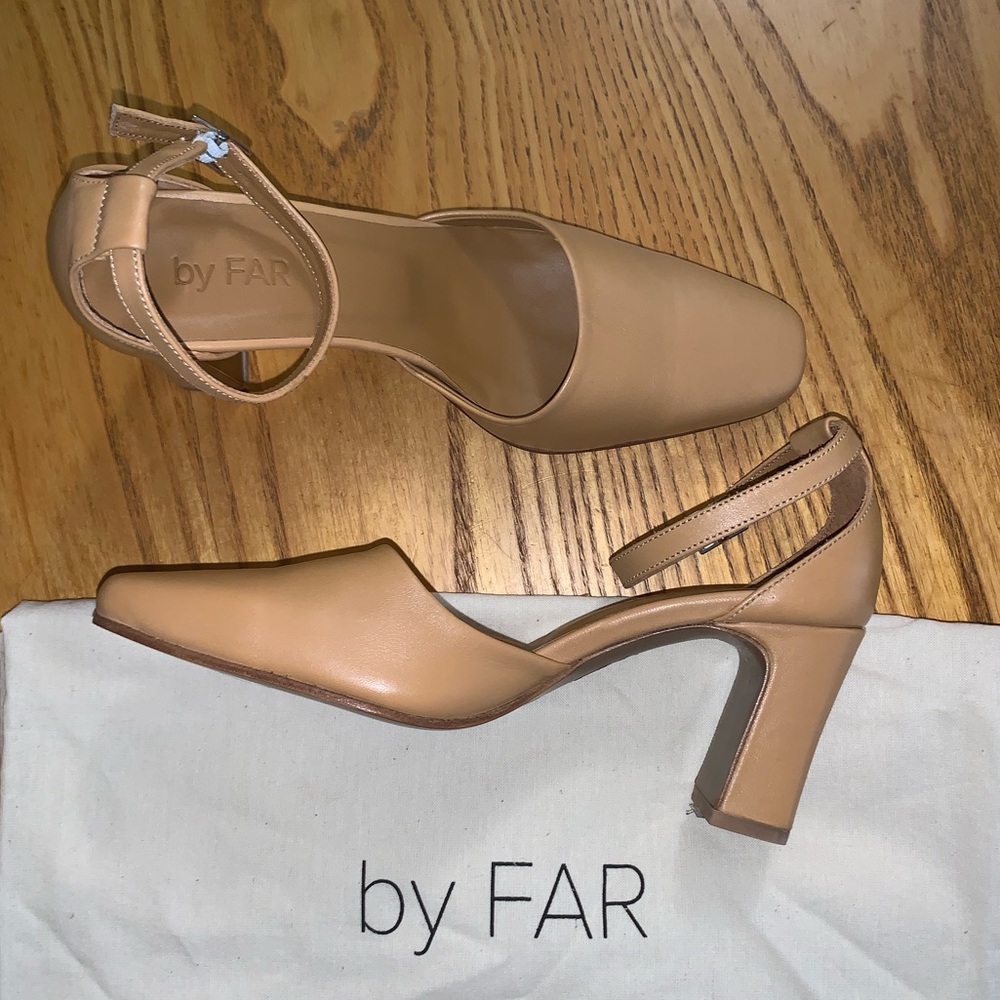 Brand new- By Far Stella Pump